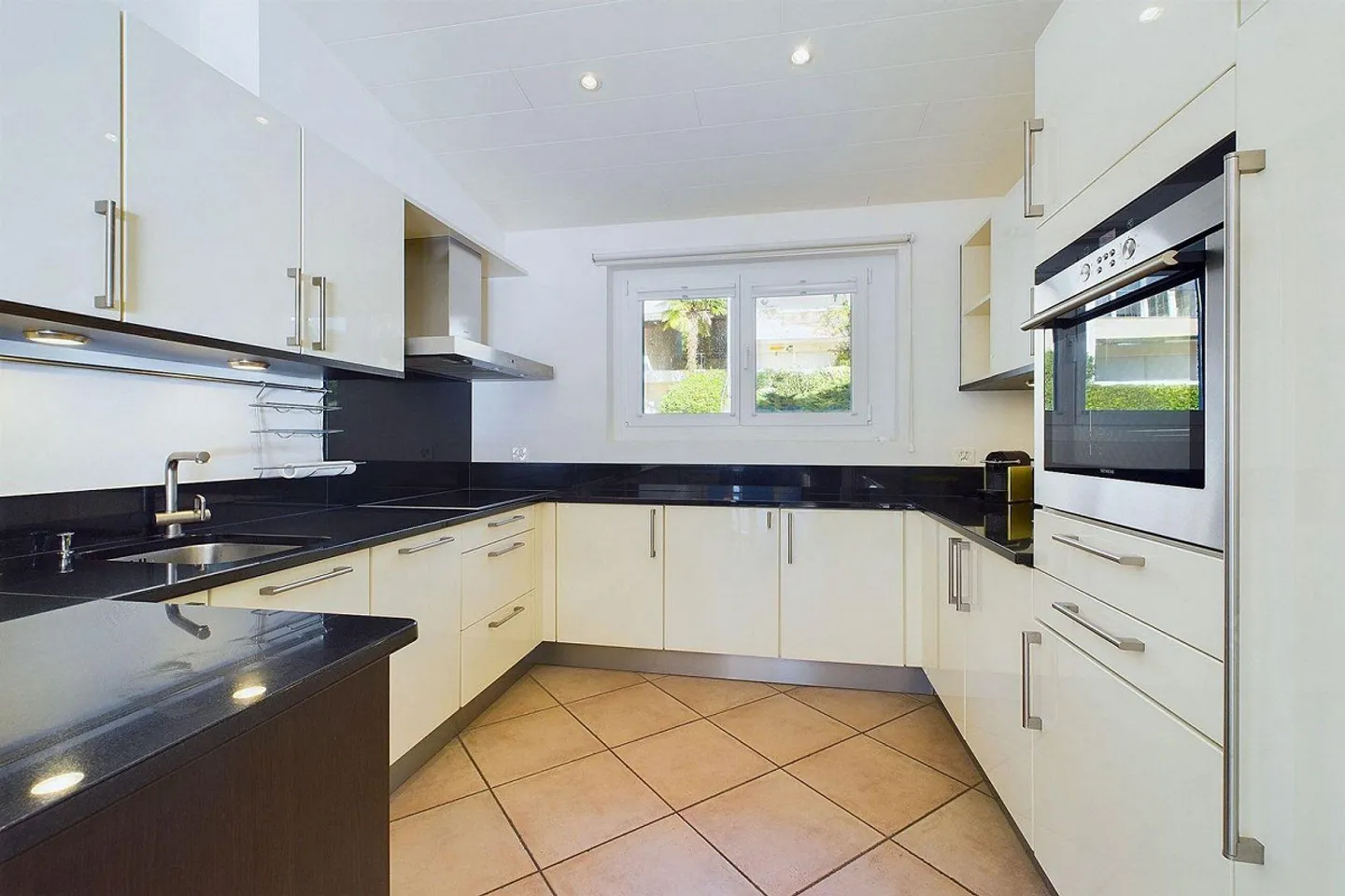 Arbostora - Sensational lakeside pearl in the front row - Photo 10 of 13