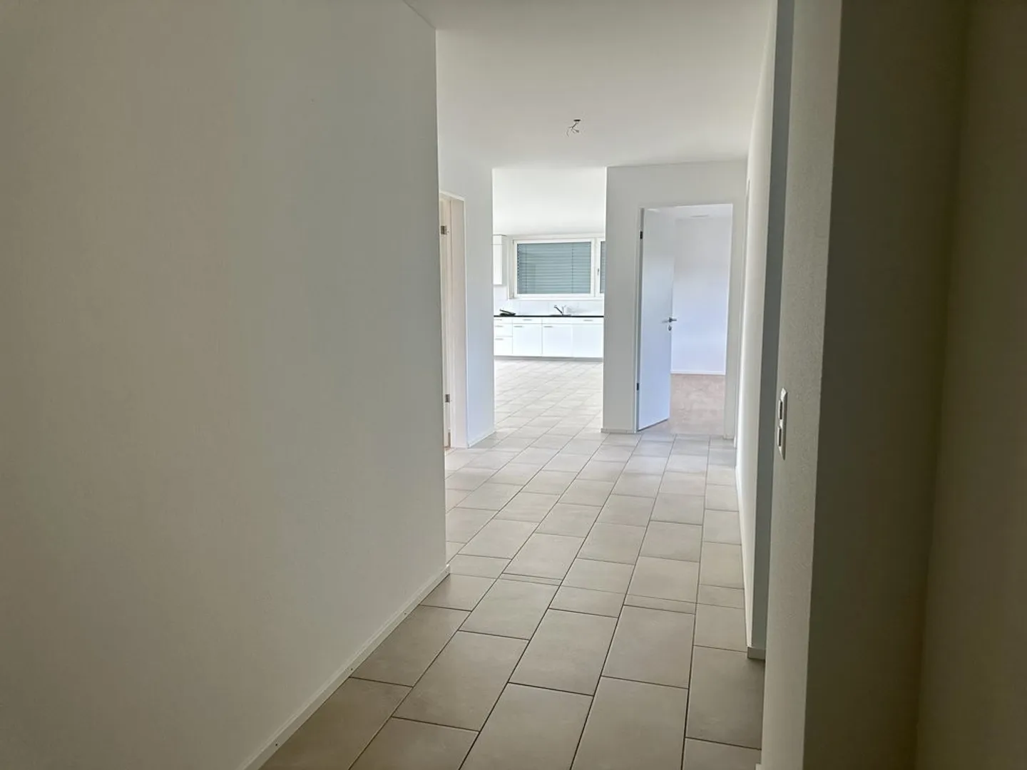 Modern 3.5-room new apartment in a central location - Photo 6 of 10