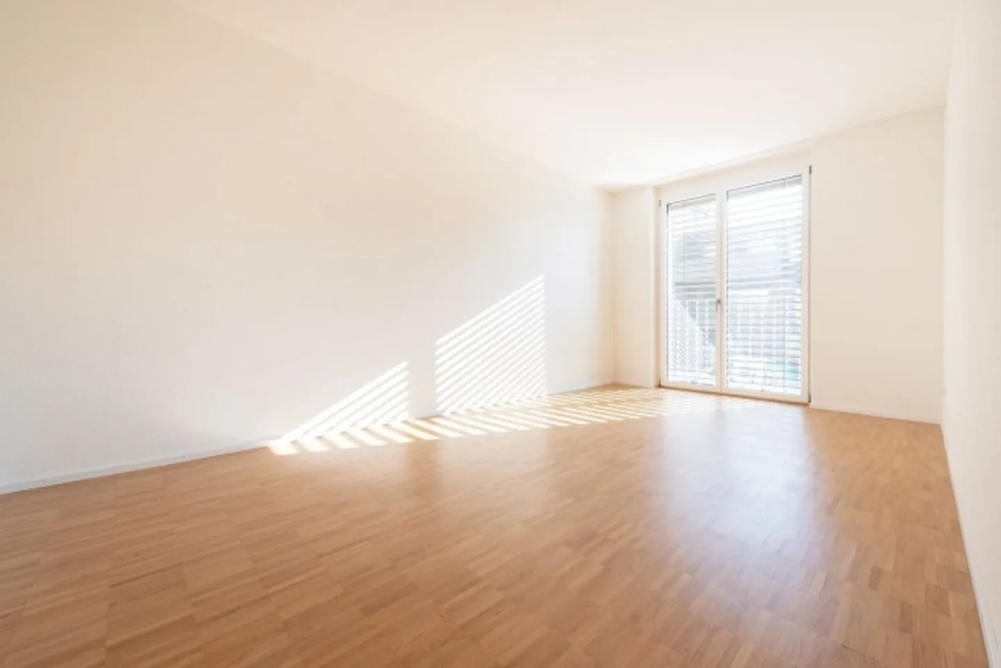 High-quality 3.5-room apartment at the foot of the Jura - Photo 4 of 8