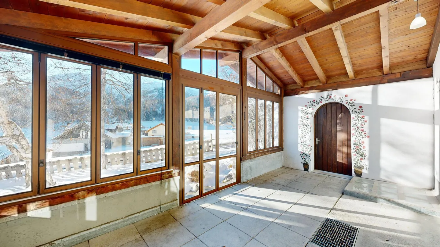 Vicino alla natura: Casa bifamiliare a Davos Laret - Foto 3 di 28