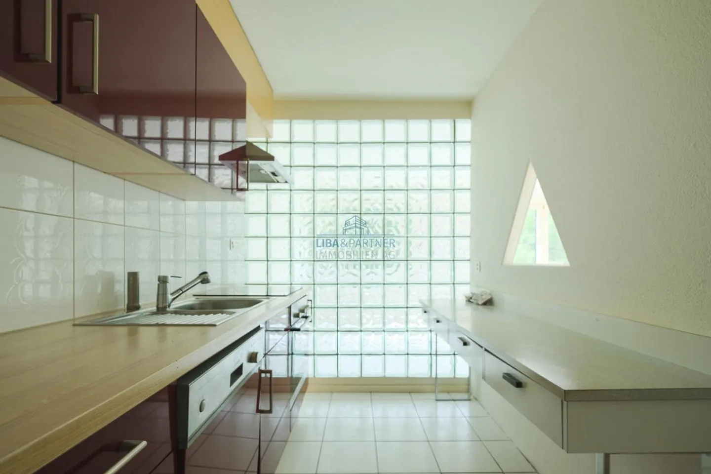 Charming 3.5-room apartment just a stone's throw from the idyllic Rhine - Photo 4 of 10