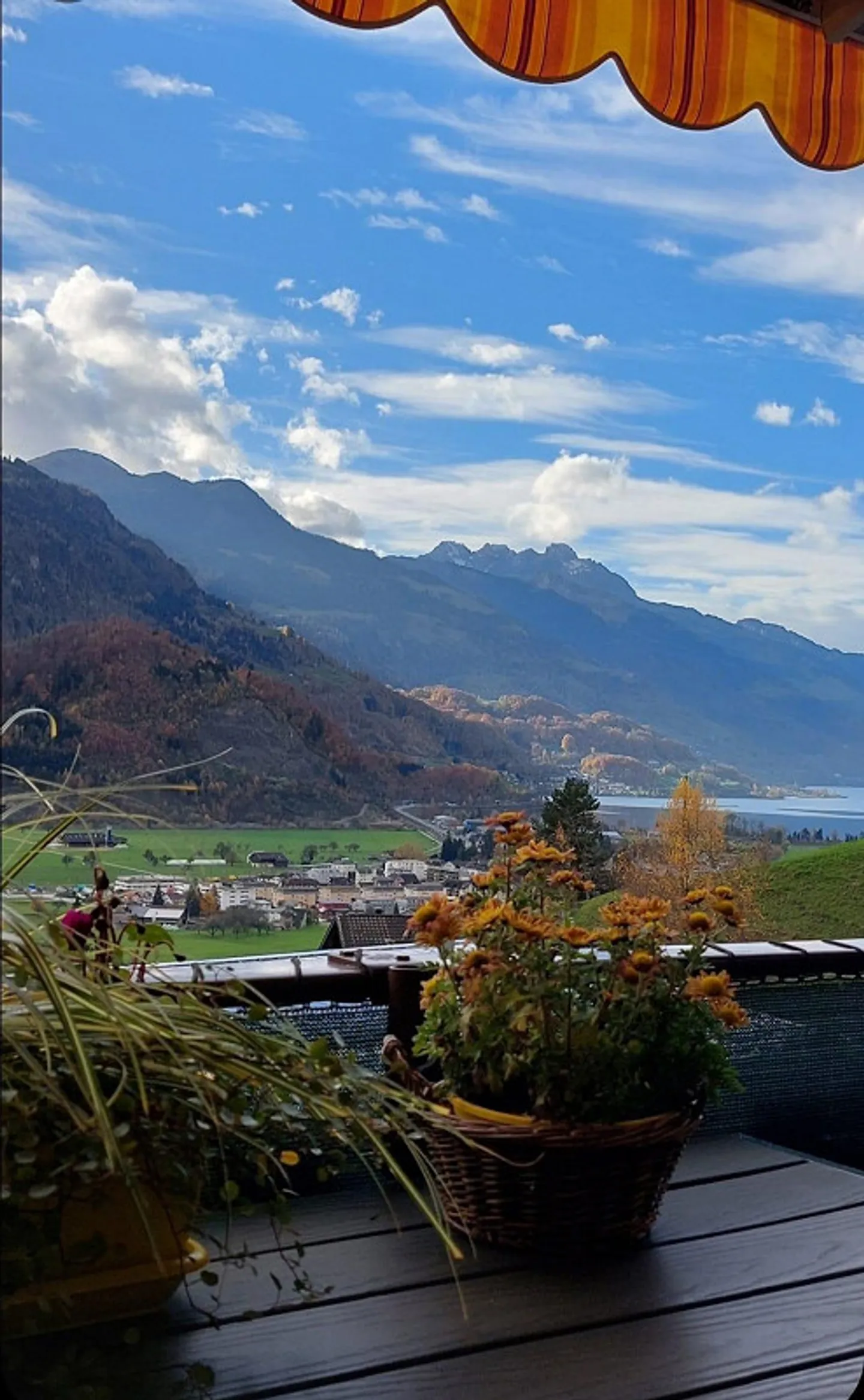 Posizione straordinaria con vista mozzafiato sul lago Walen - Foto 1 di 10