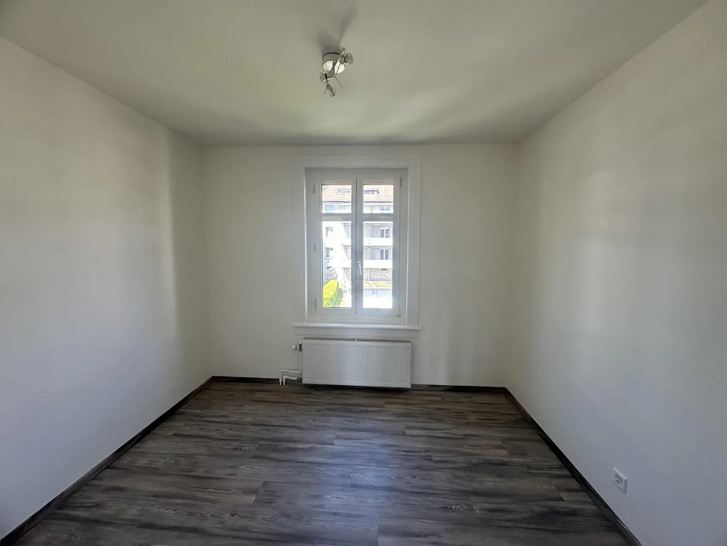 Bright and modern 4.5-room apartment with a thoughtful layout - Photo 8 of 10