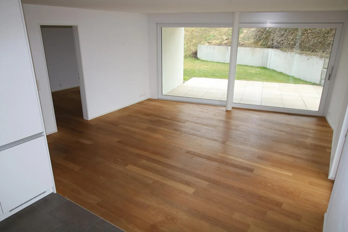 Appartamento moderno di 3,5 stanze al piano terra - Foto 3 di 10
