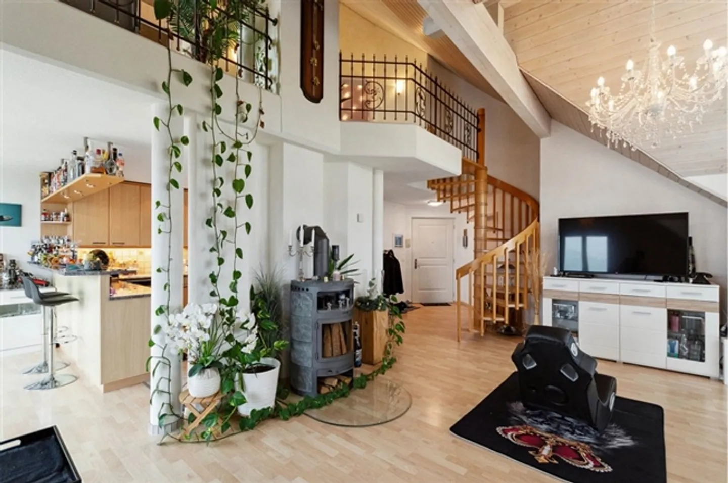 «4 Room apartment» - Photo 3 sur 8