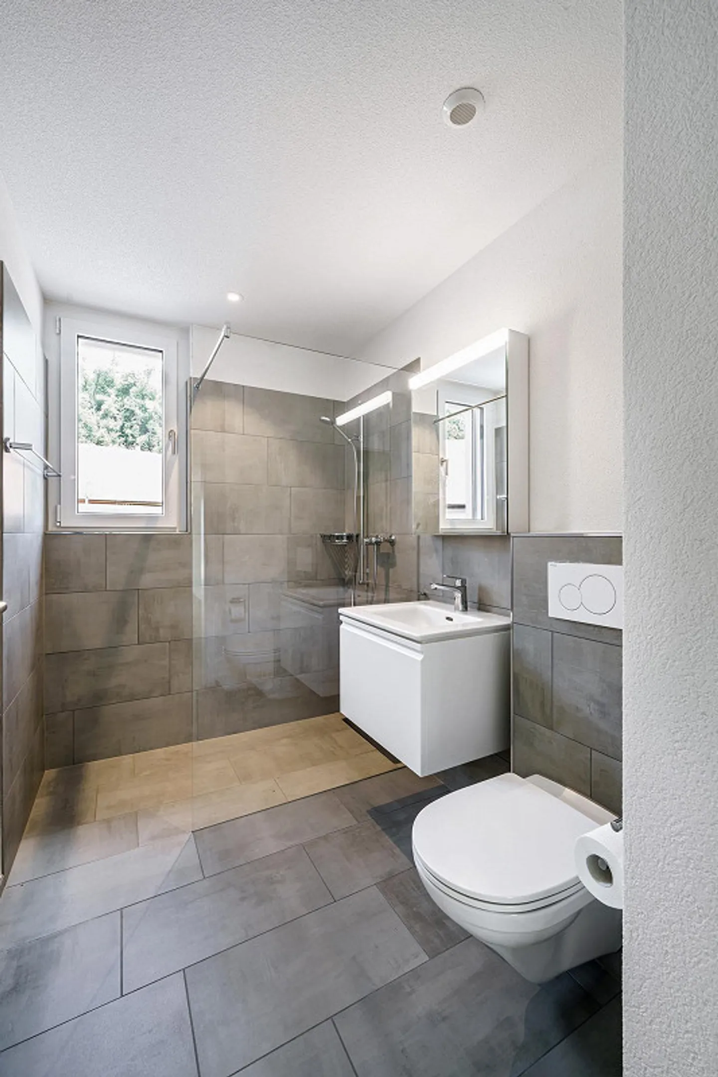 2.5-Zimmerwohnung mit Gartensitzplatz und Miele-Geräten - Foto 3 von 6