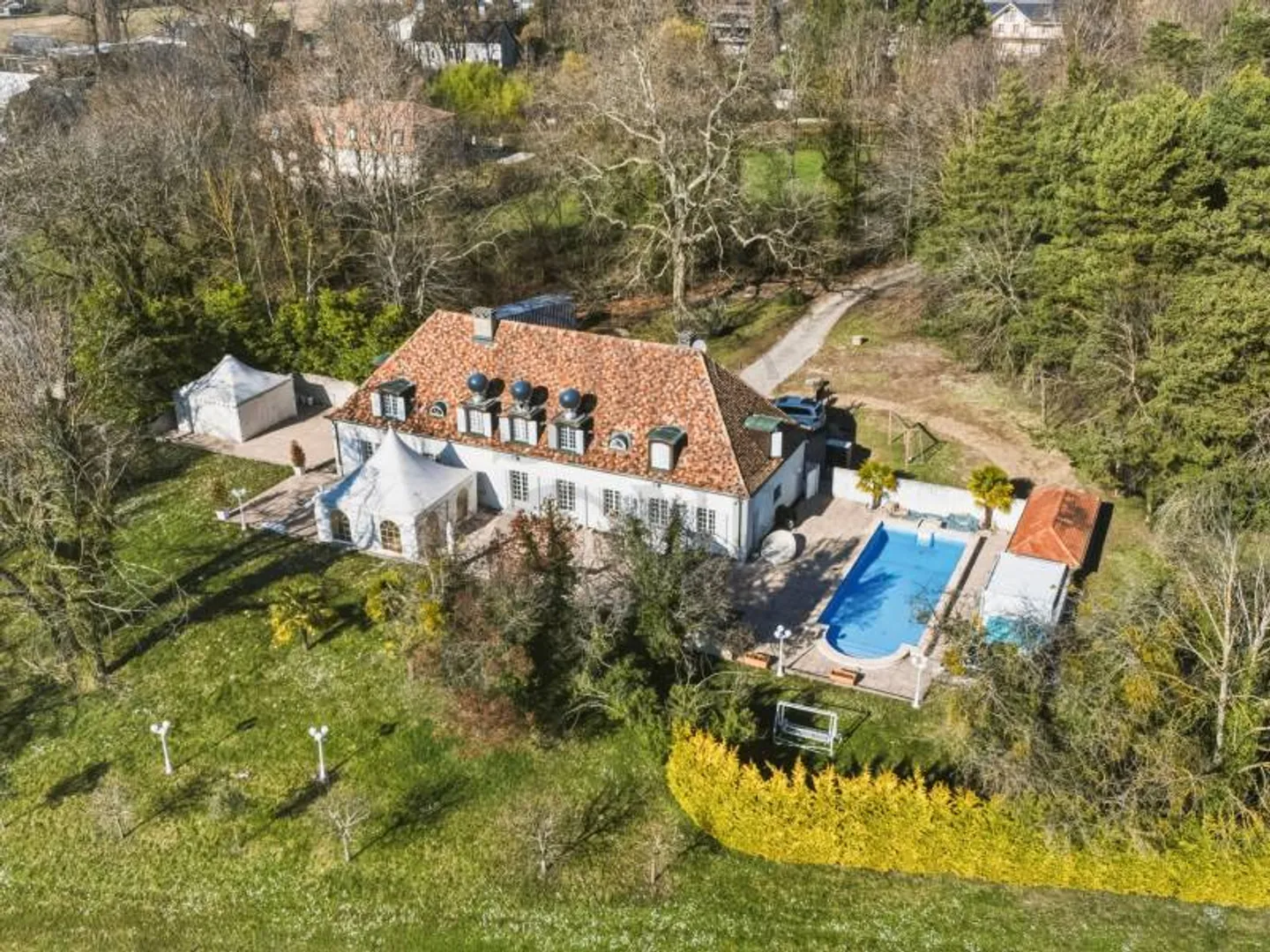 Charming Country House with Pool - Photo 1 of 12