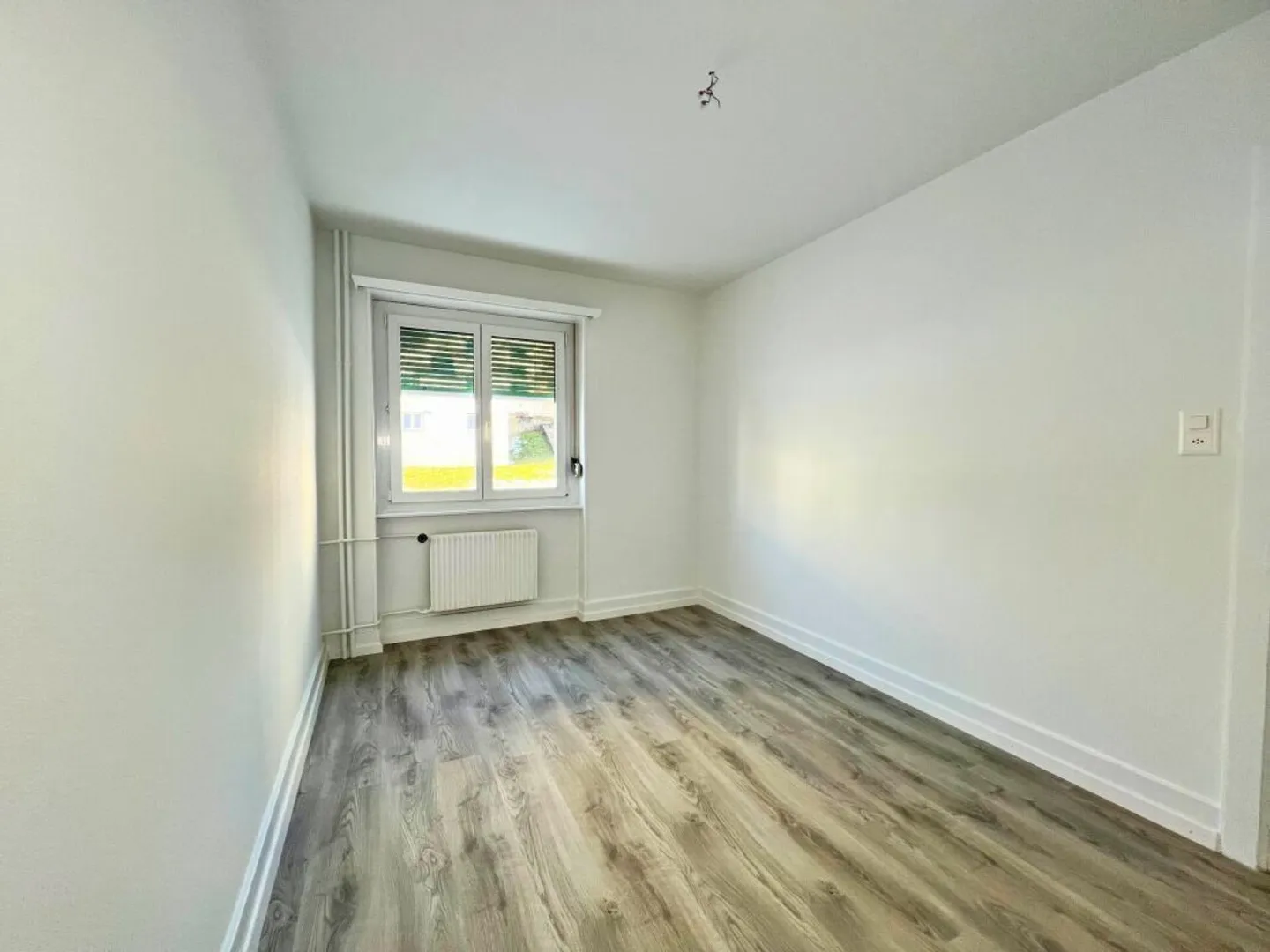 Beautiful renovated 4-room apartment - Photo 7 of 11