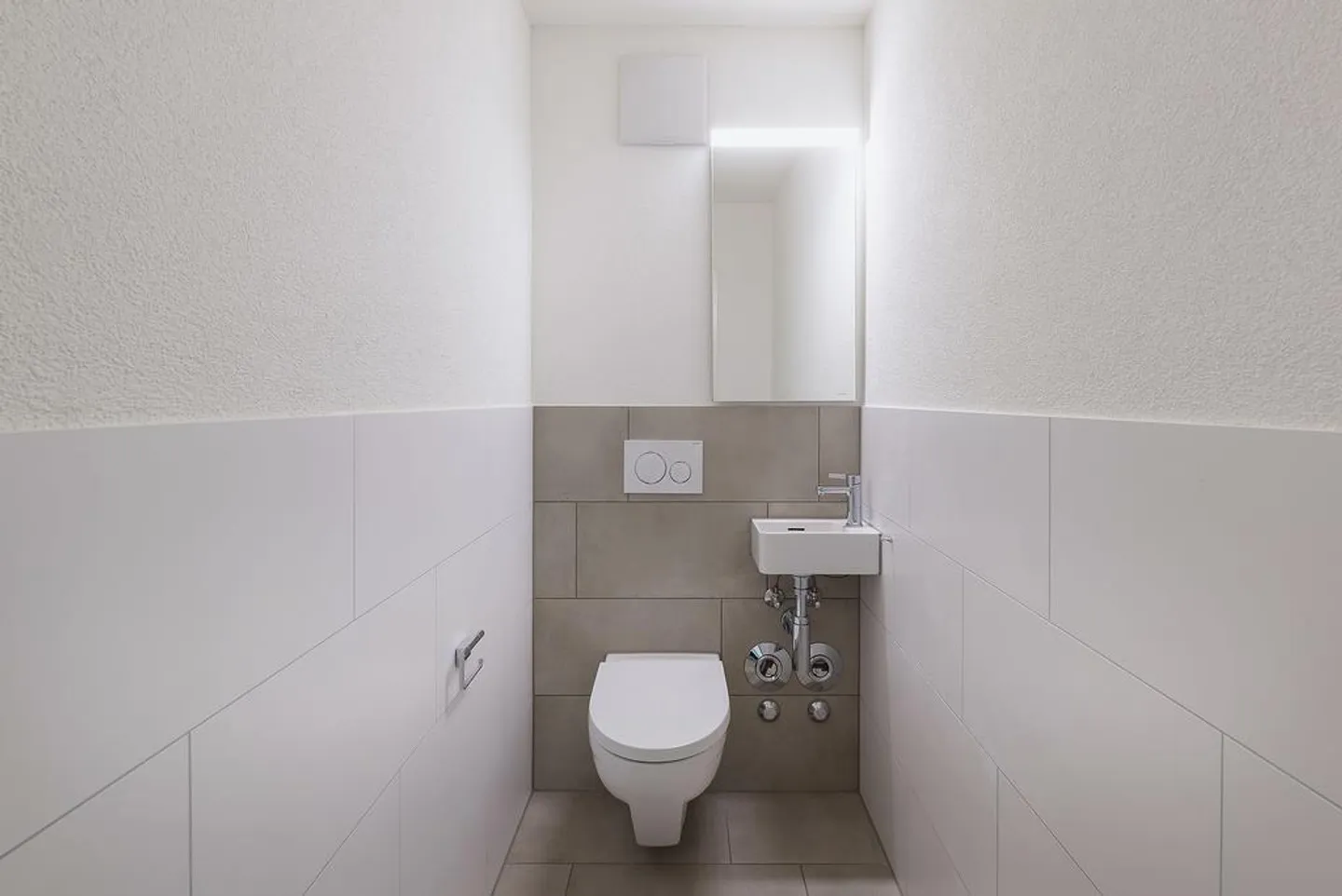 Appartement 4 pièces fraîchement rénové avec patio et tour de lavage - Photo 3 sur 9