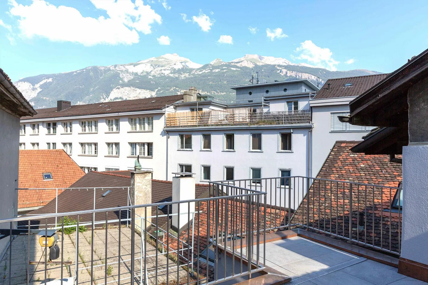 Charmante Wohnung mit Bergblick - Foto 8 von 8