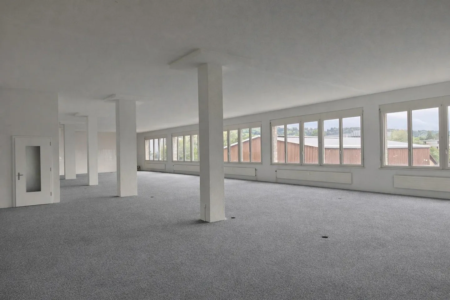 Vielseitige Gewerbefläche - Foto 1 von 4