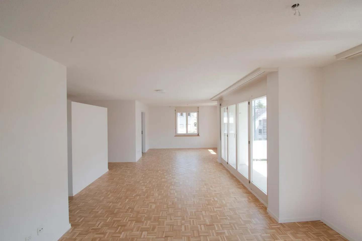 Stilvoll sanierte 3.5-Zimmer-Wohnung an zentraler Lage in Kreuzlingen - Foto 4 di 9