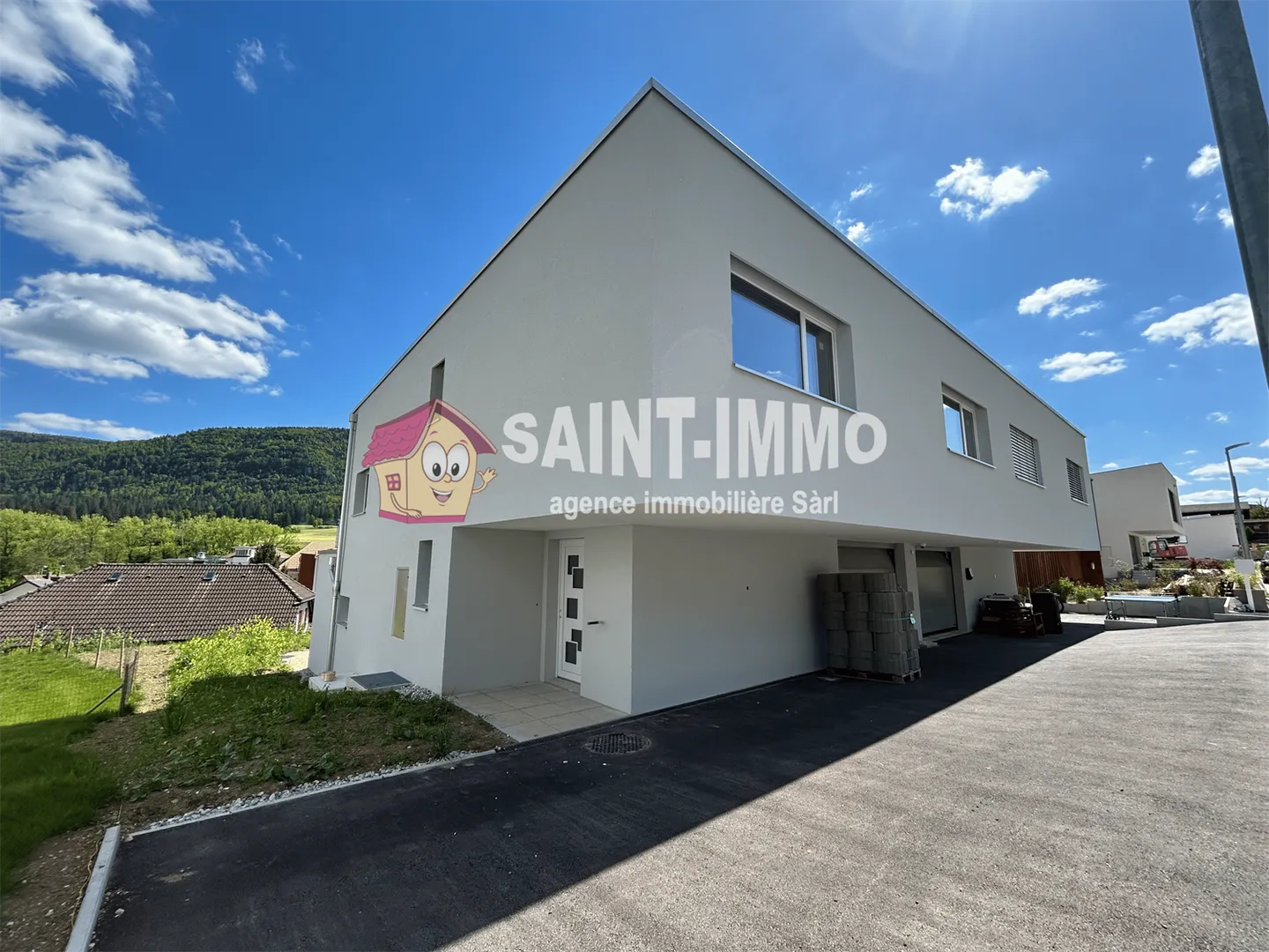 Minergie Terraced Villa with 5.5 Rooms (158 m2) with Large Terrace, Garden and Garage in Cortébert - Photo 3 of 25