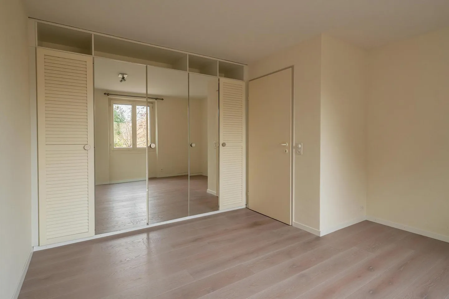 Charmantes Eckhaus mit Gartenidylle und mediterranem Charme - Photo 5 of 6