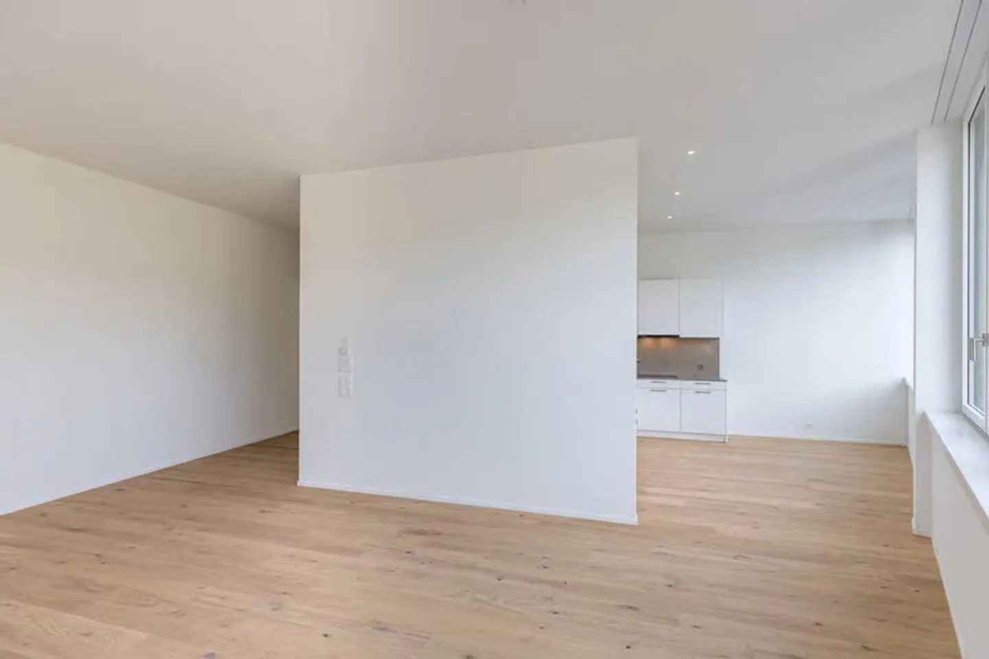 Deuxième occupation avec technologie de bâtiment à la pointe - appartement de 2,5 pièces - Photo 1 sur 12