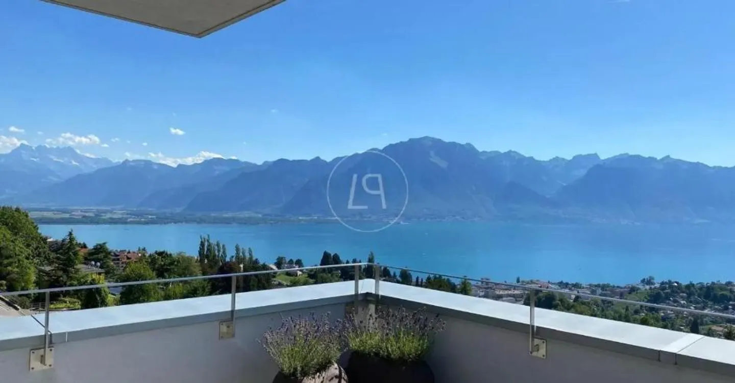 Contemporary Apartment with Lake View - Photo 1 of 11