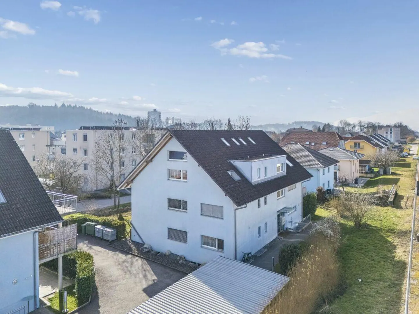 2.5-Room Apartment with a View - Photo 7 of 8