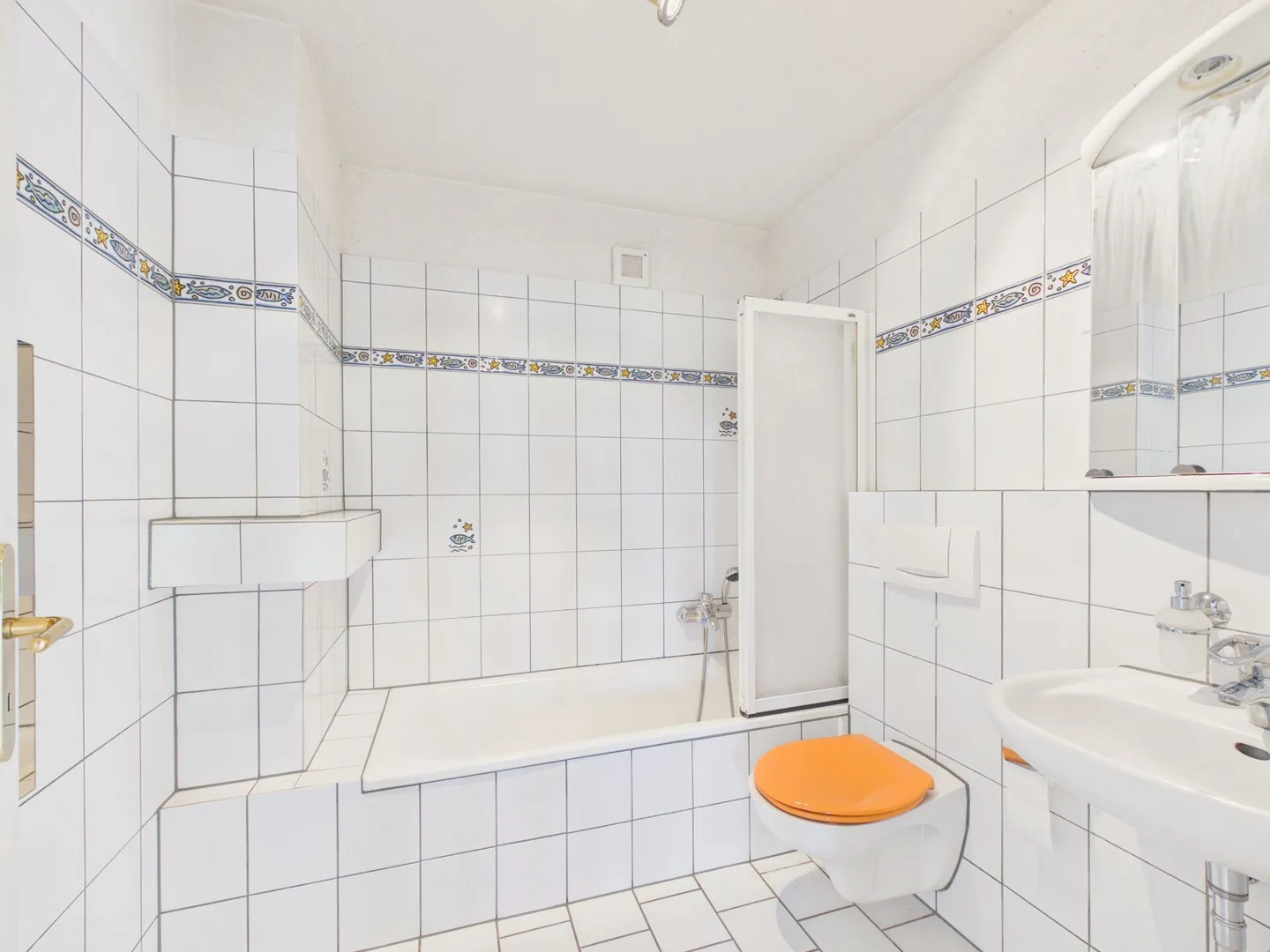 Charming 2.5 Room Apartment with a View - Photo 10 of 18