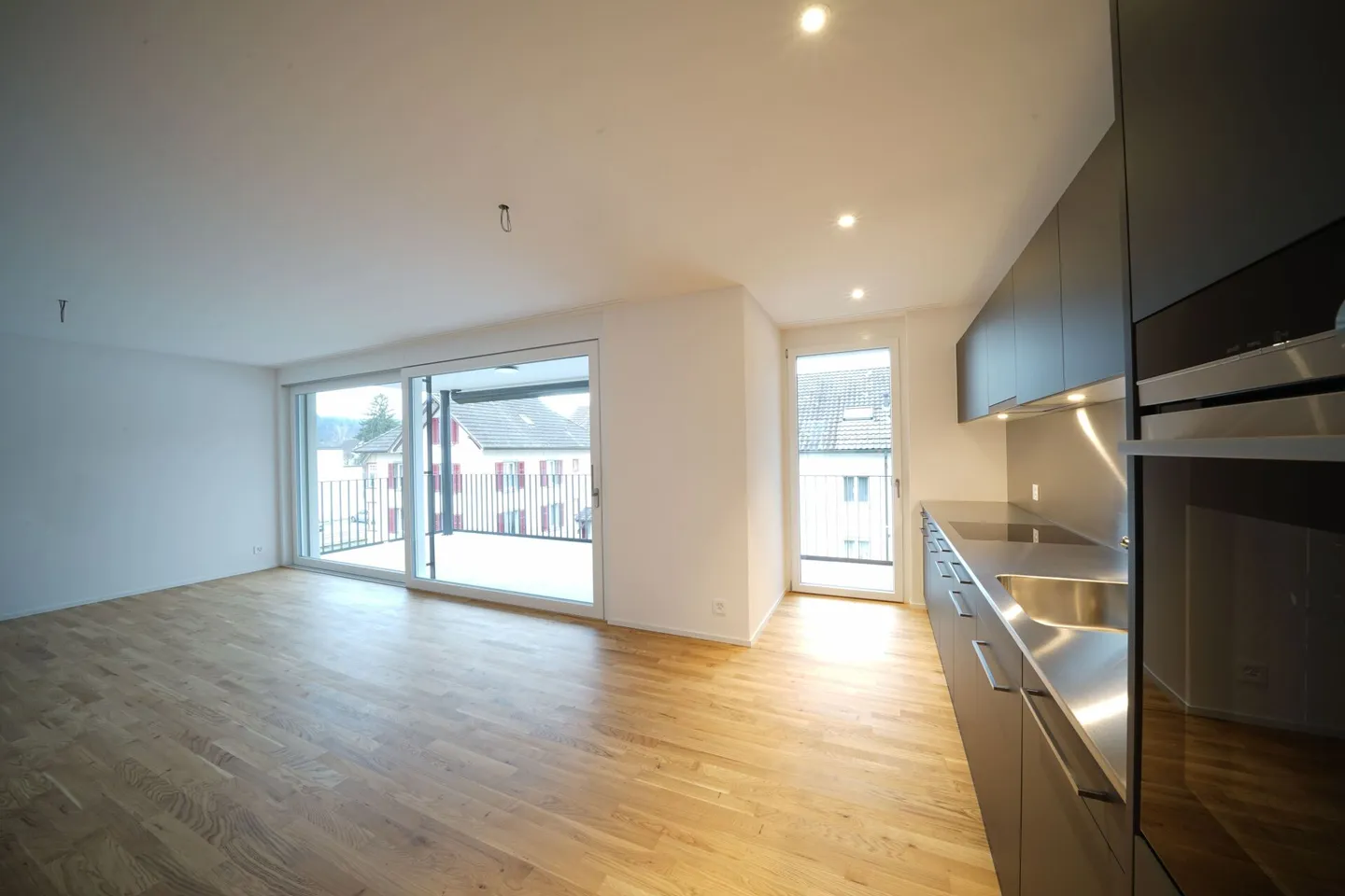 Appartement en Ville - à un Pas du Centre - Photo 2 sur 9