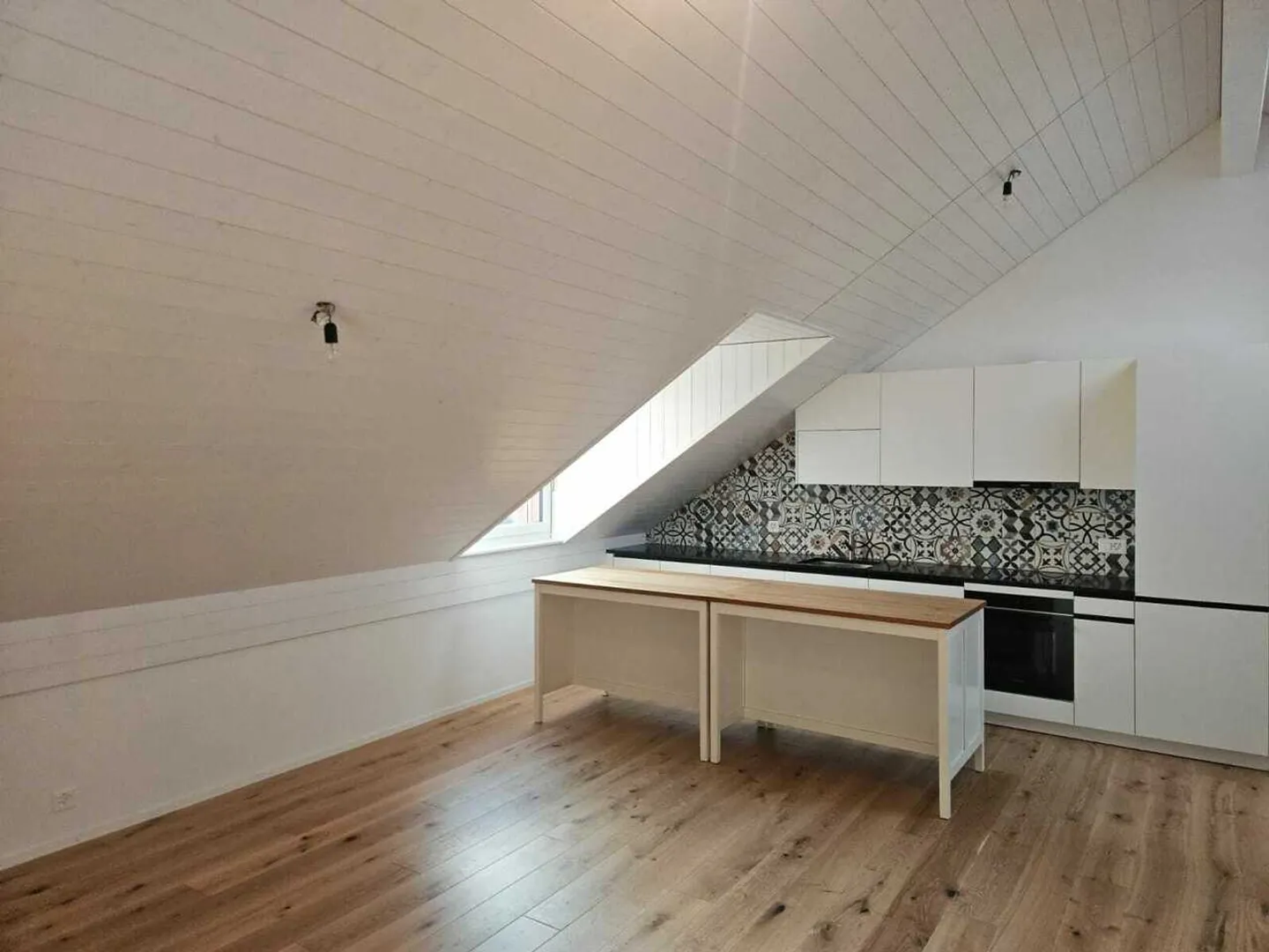 3,5 Zimmer im Dachgeschoss in einer neuen Eigentumswohnung mit großem Balkon - Foto 7 von 10