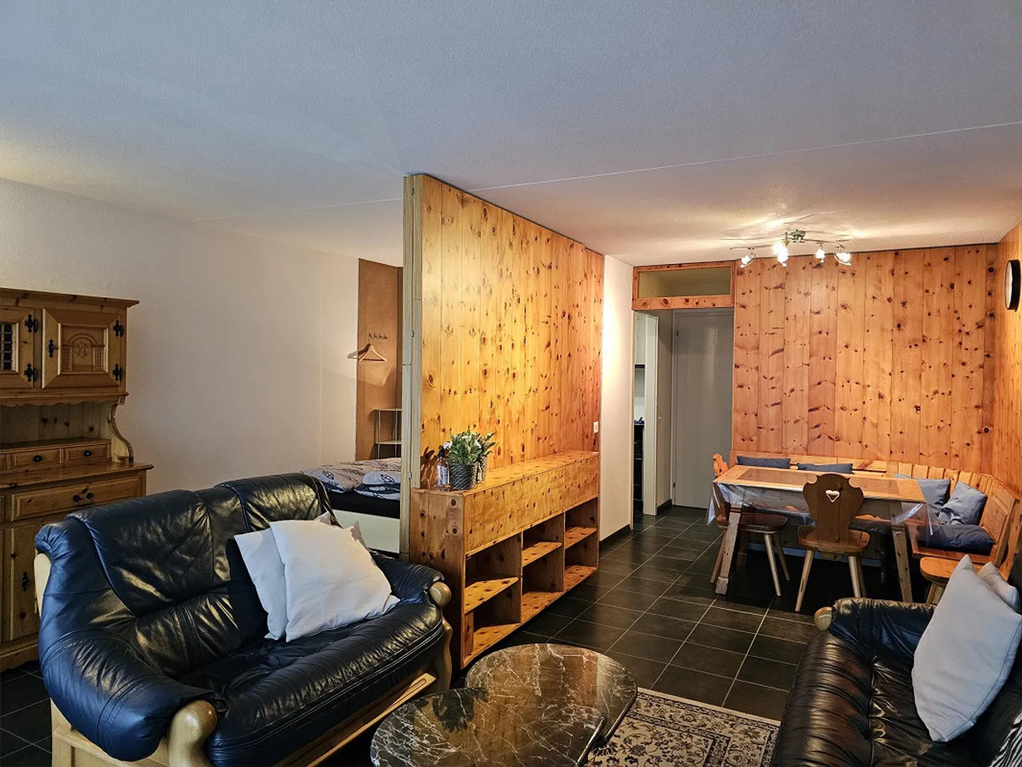 Appartement meublé de 2,5 pièces - Photo 2 sur 7