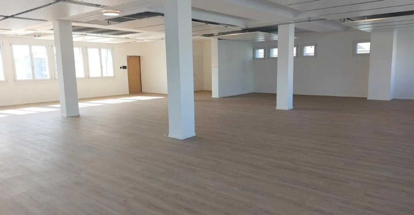 Affitto flessibile - Ufficio di 225m2 arredato - Disponibile subito - Vicino a tutto - Foto 2 di 4