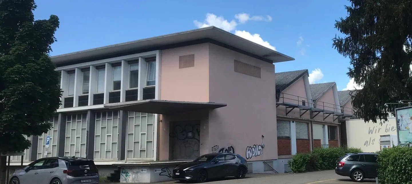 Industrial/Commercial Space 2'115m2 plus Office, Ancillary Areas + Parking Spaces - Photo 6 of 6