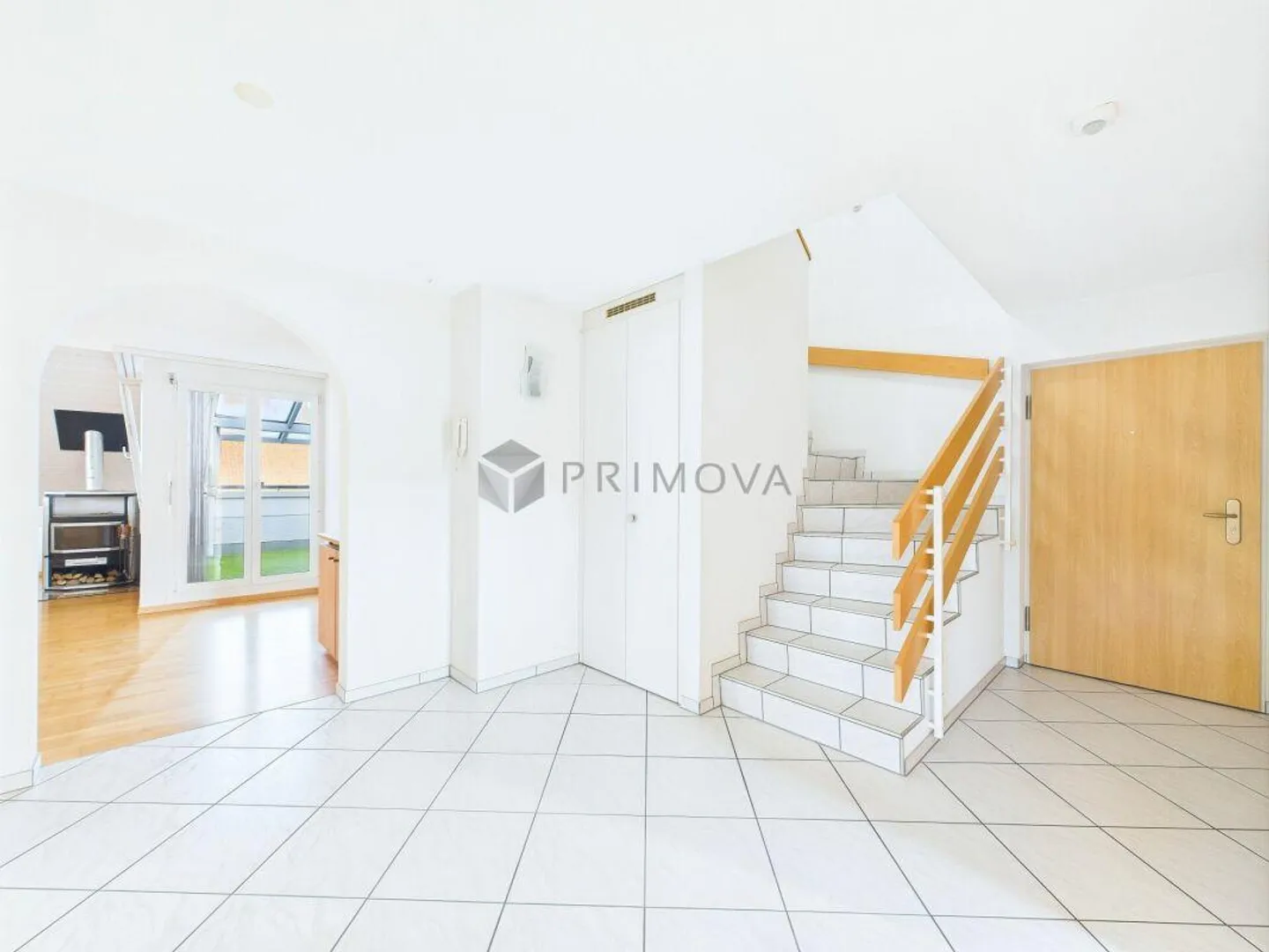 Two floors, one decision: move in! - Photo 5 of 13