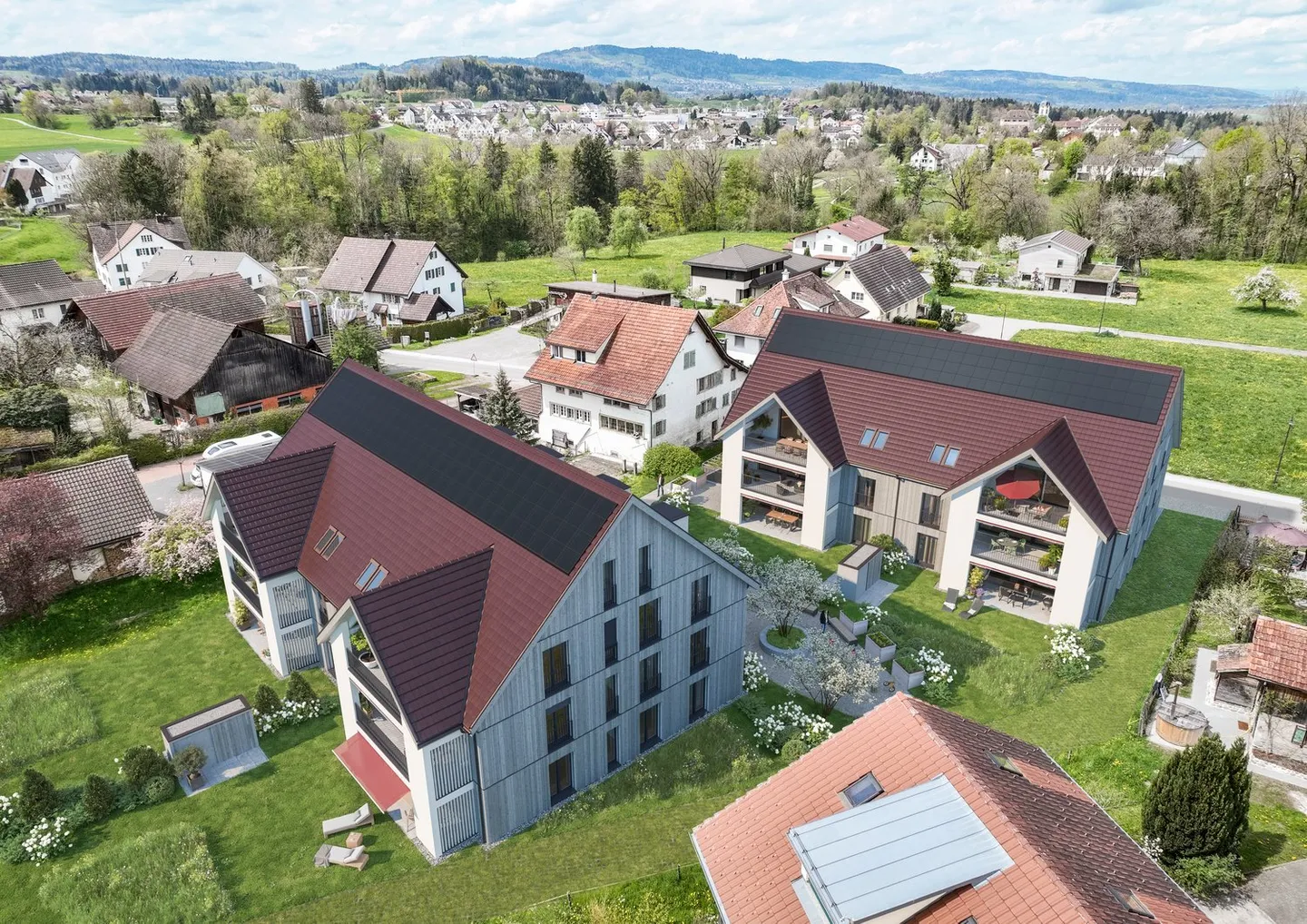 Grosszügige 5.5 Zimmer-Garten-Eigentumswohnung, 150m2 Wohnfläche, umgeben von Ruhe und Natur - Foto 1 von 9