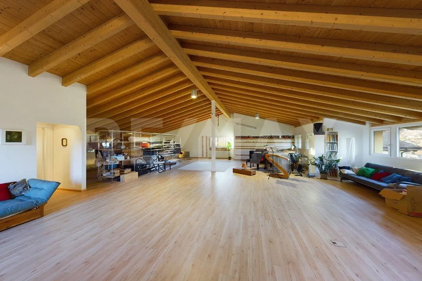 Geräumiges Einfamilienhaus im Grünen - Foto 4 von 13