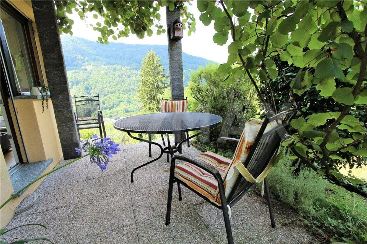 Geräumiges Einfamilienhaus im Grünen - Foto 6 von 13