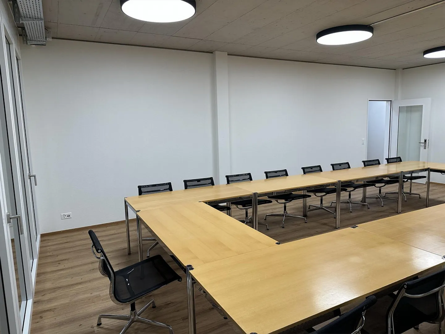 Meeting Room for Rent - 22 Seats by the Day or Half-Day - Photo 5 of 8