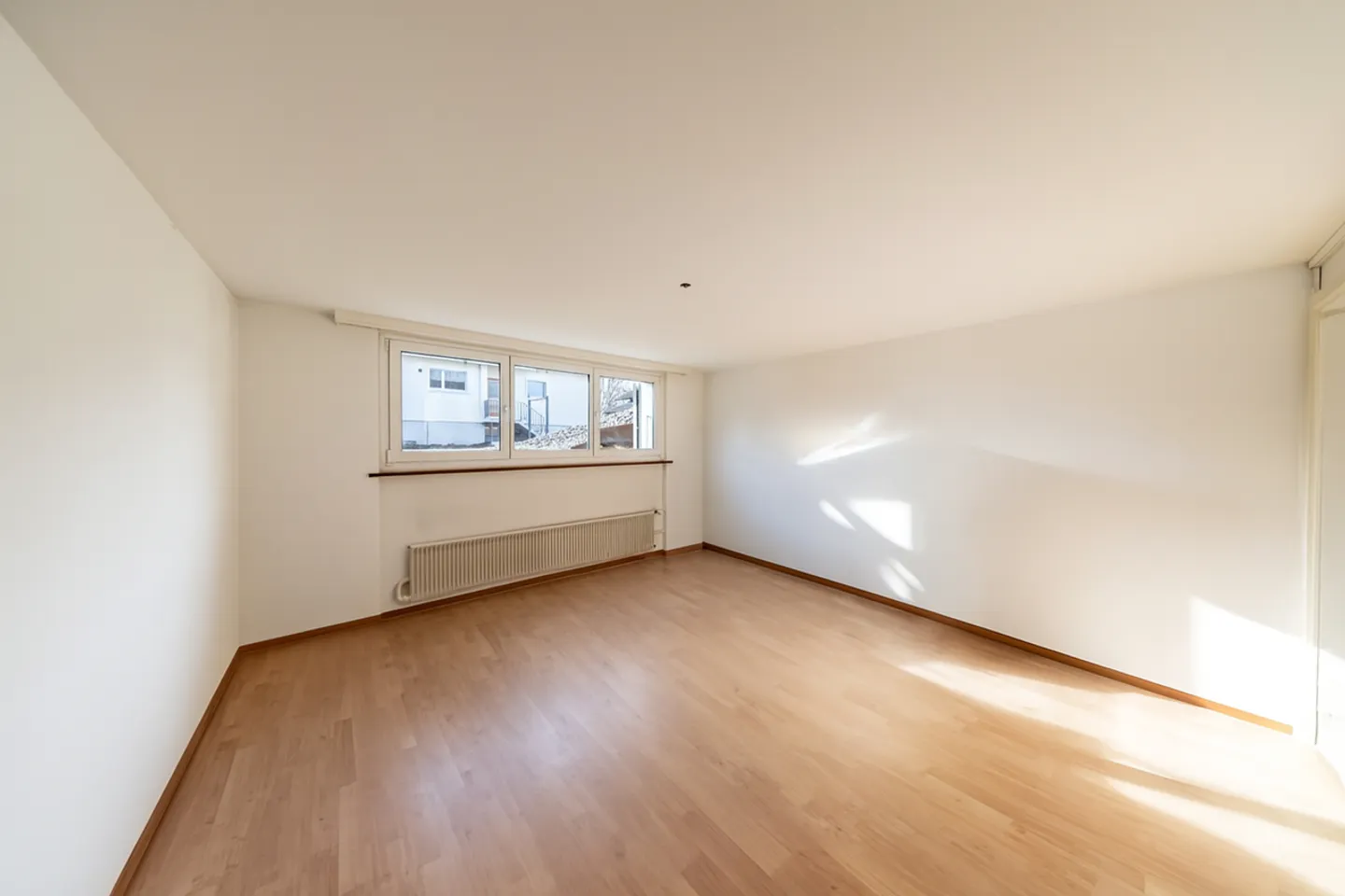 Detached 5.5-room single-family house in an ideal location - Photo 8 of 12