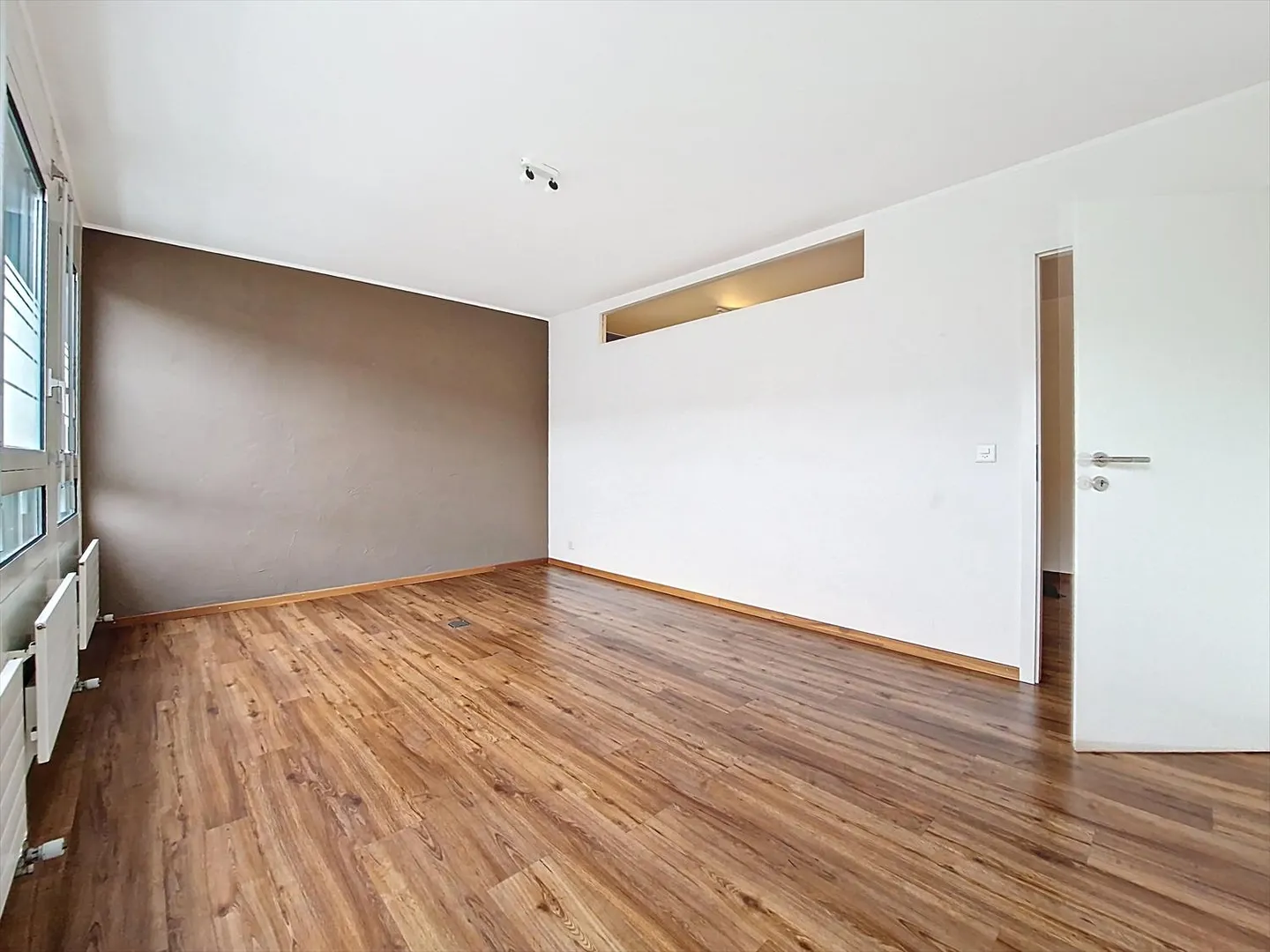 Sion, 3.5-room office in the city center near Place du Midi - Photo 3 of 11