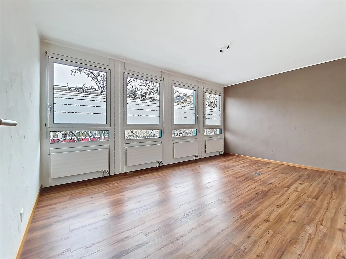 Sion, 3.5-room office in the city center near Place du Midi - Photo 4 of 11