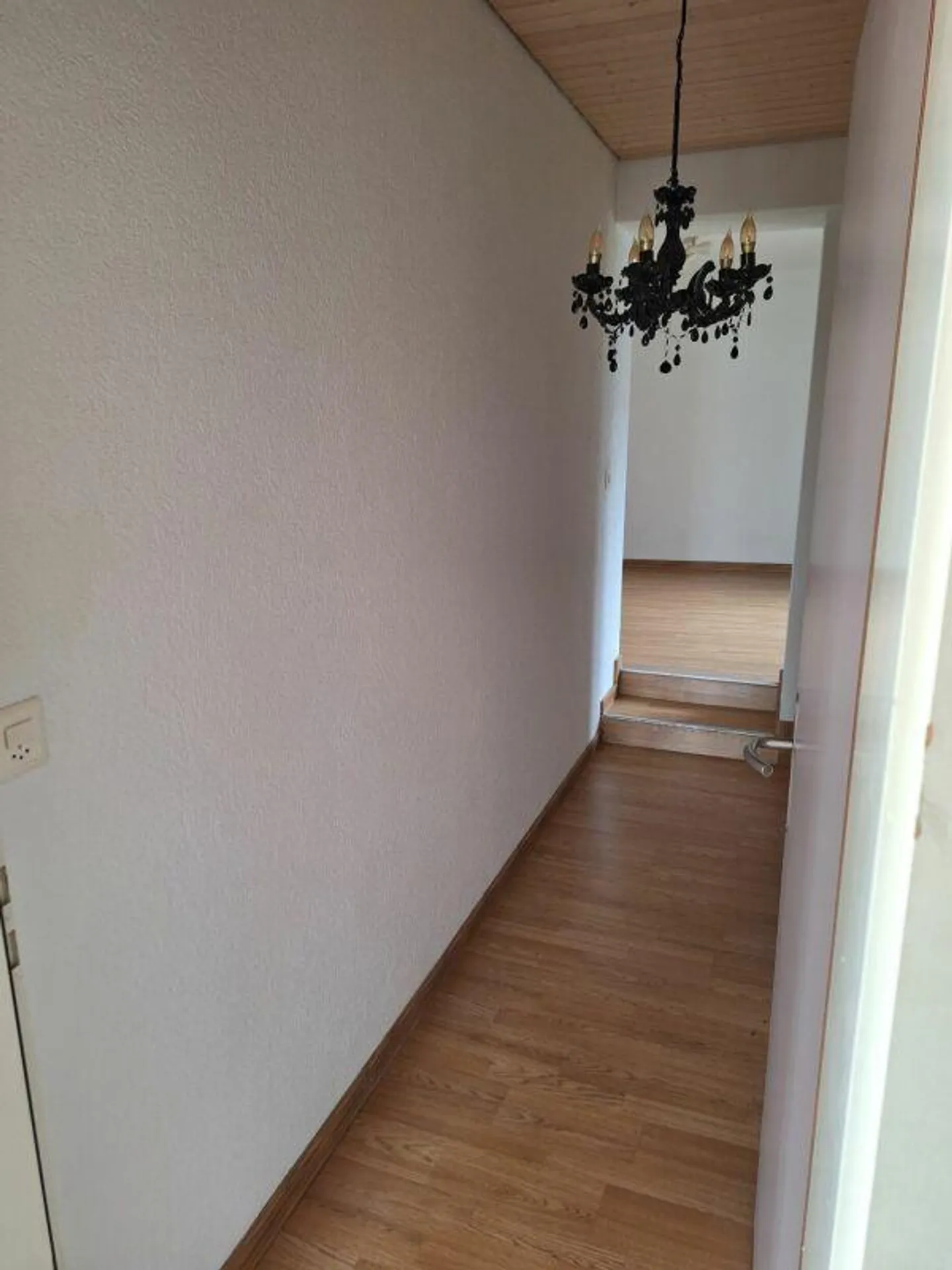 Bright spacious 3.5 room apartment - Photo 8 of 9