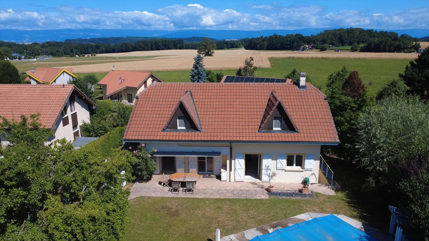 Maison 6 pièces - Photo 2 sur 14