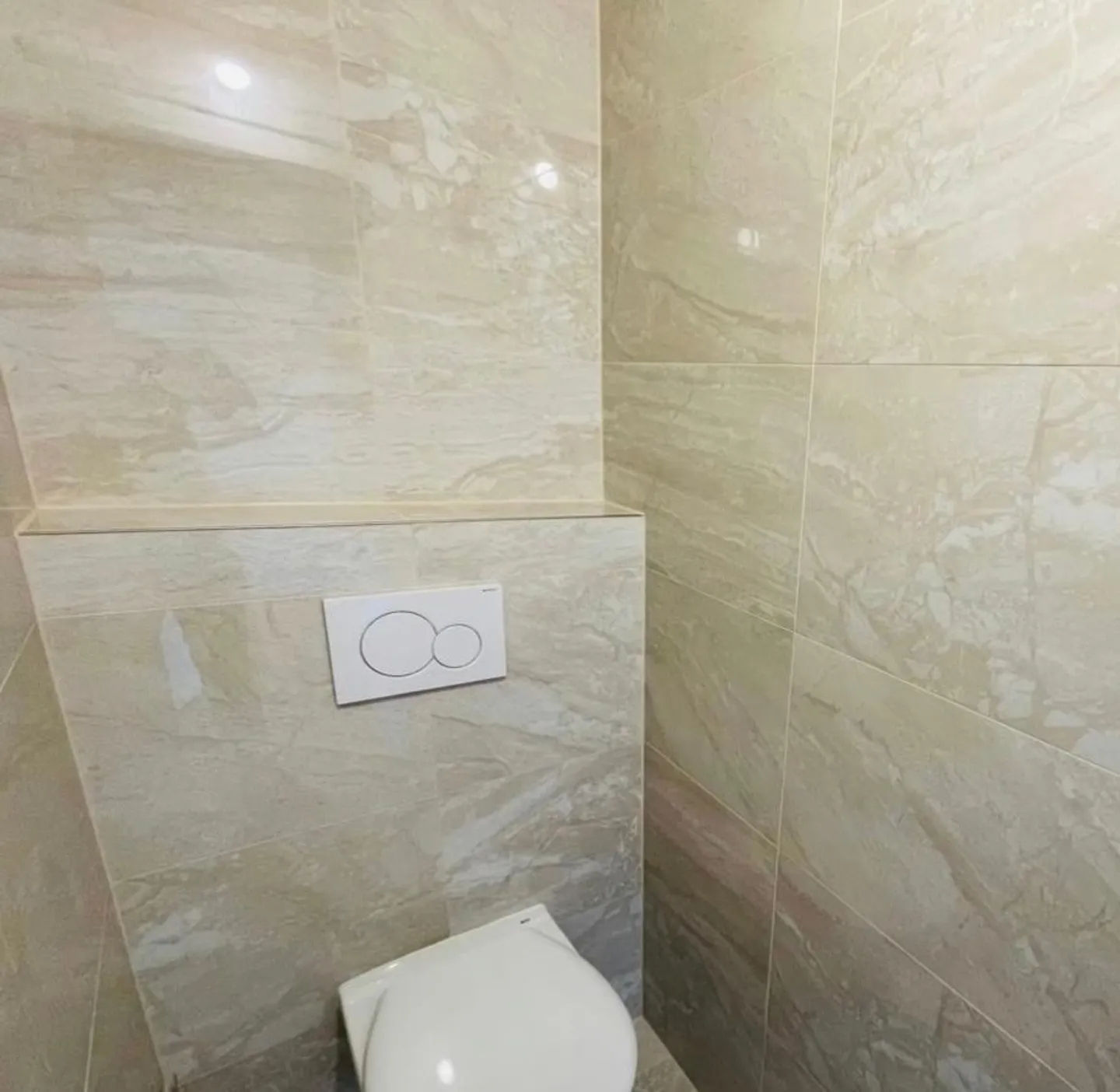 Renovated Apartment in Avully - Photo 6 of 7