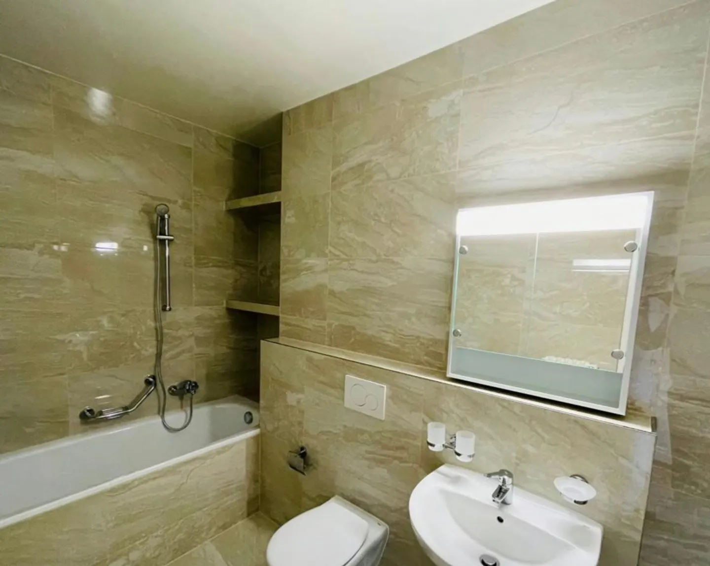 Renovated Apartment in Avully - Photo 7 of 7