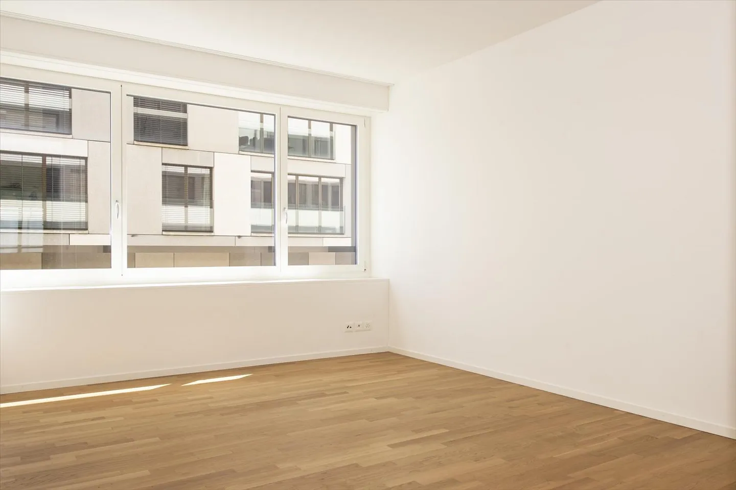 Urban Living - Ideal for Commuters - Photo 4 of 5