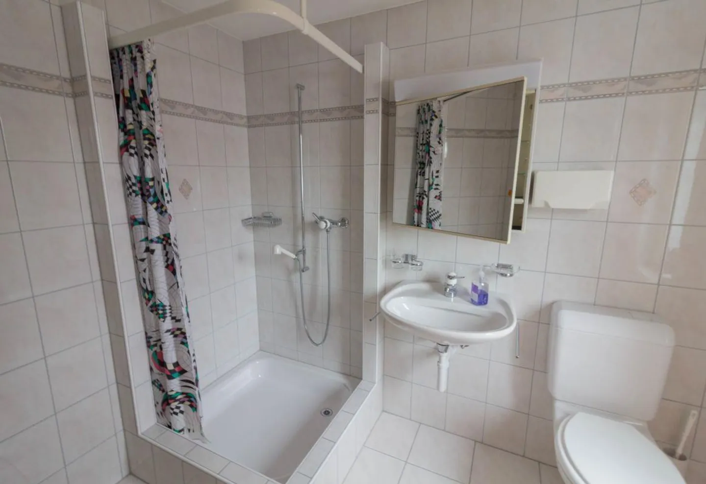 Helle, praktische Wohnung an zentraler Lage in Wattwil - Photo 3 sur 3