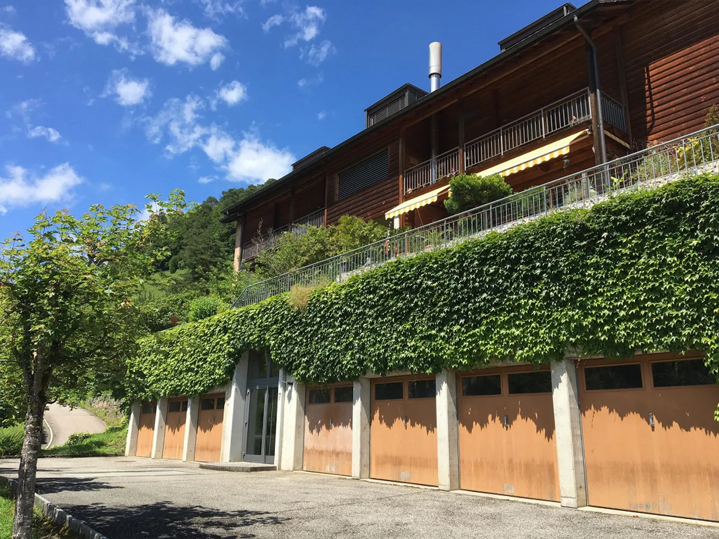 Charmante Wohnung mit Balkon - Foto 3 von 3