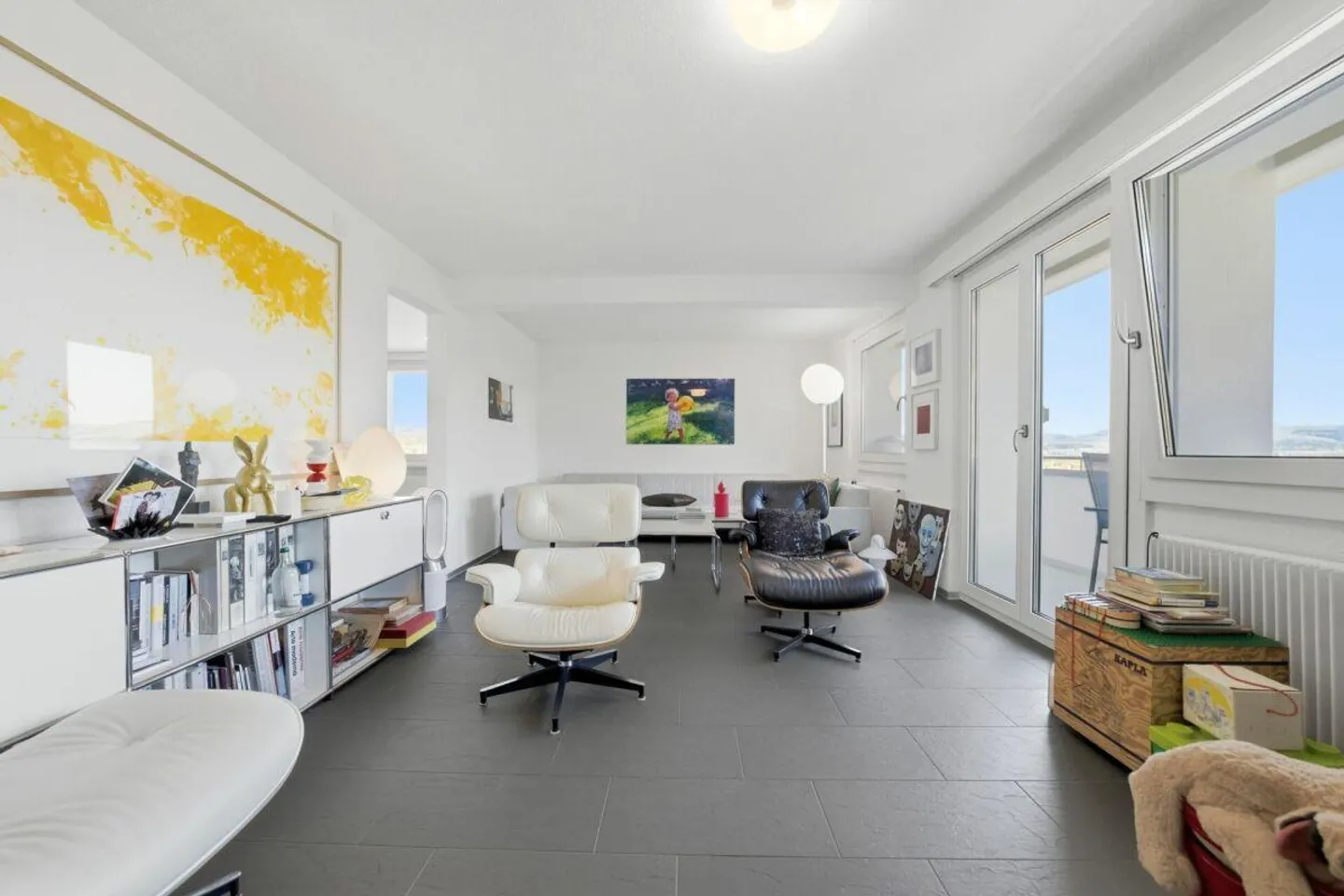 Expérience de vie exclusive avec vue : Merveille d'espace modernisée à Belp - Photo 2 sur 13