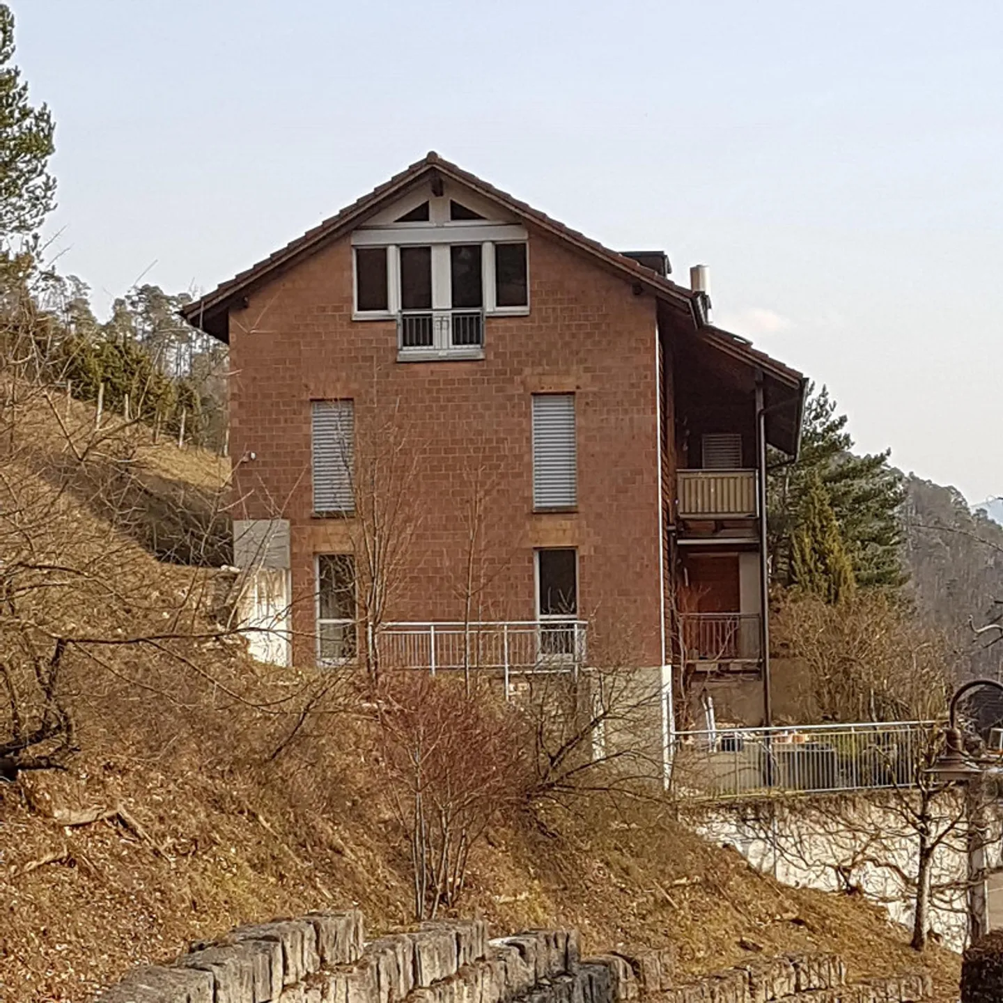 Charmante Wohnung mit Balkon - Foto 2 von 3