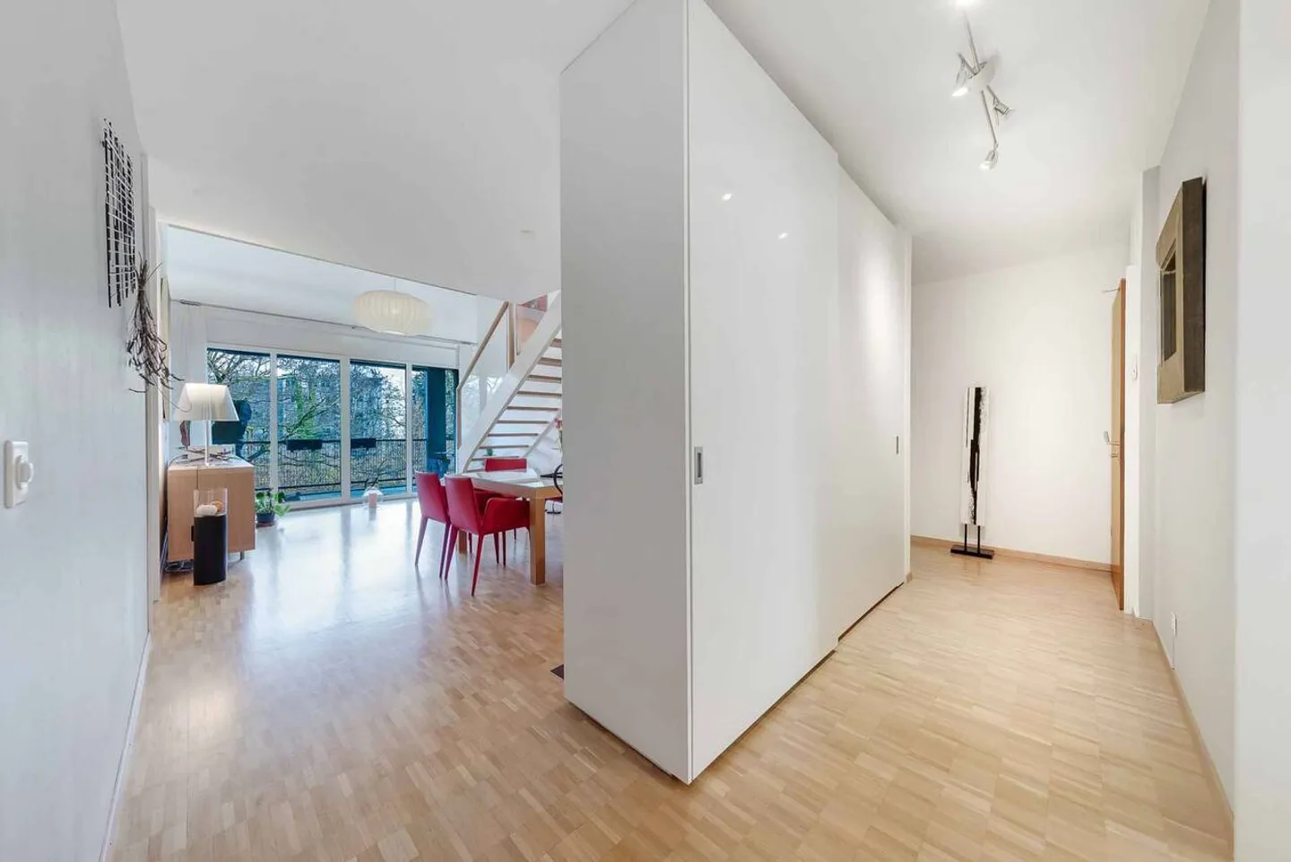 Duplex Éblouissant avec Terrasse - Photo 3 sur 13