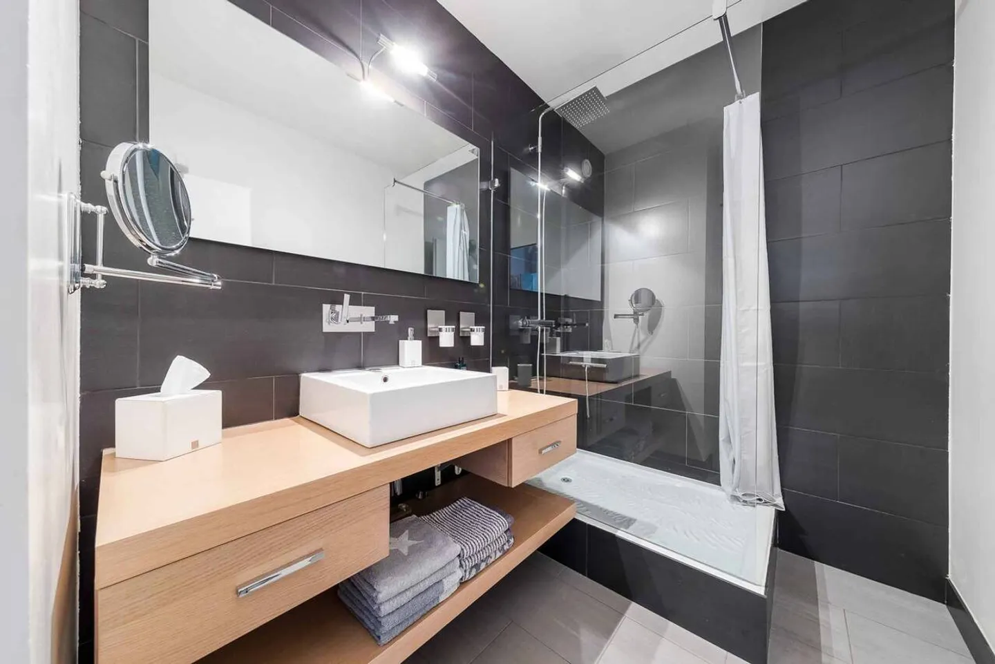 Duplex Éblouissant avec Terrasse - Photo 10 sur 13