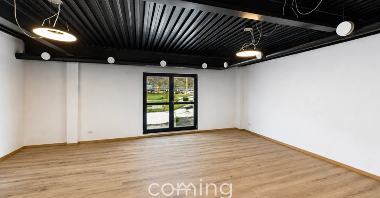 Visible and well connected - attractive office space in Brig-Glis - Photo 1 of 3