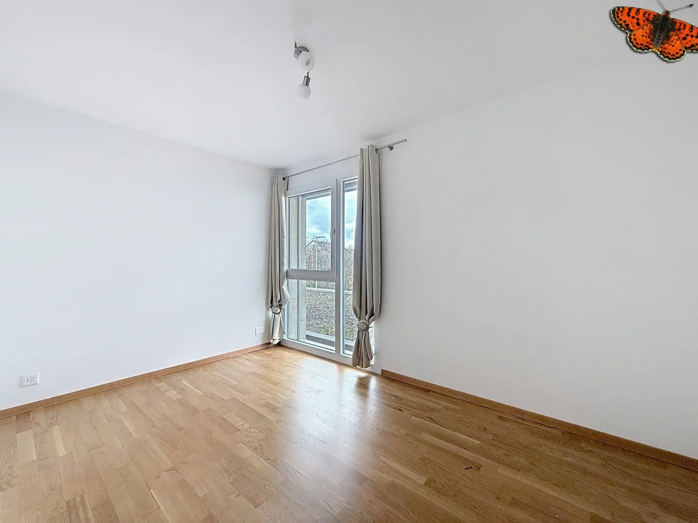 4 1/2 ROOMS - Close to amenities! - Photo 5 of 12