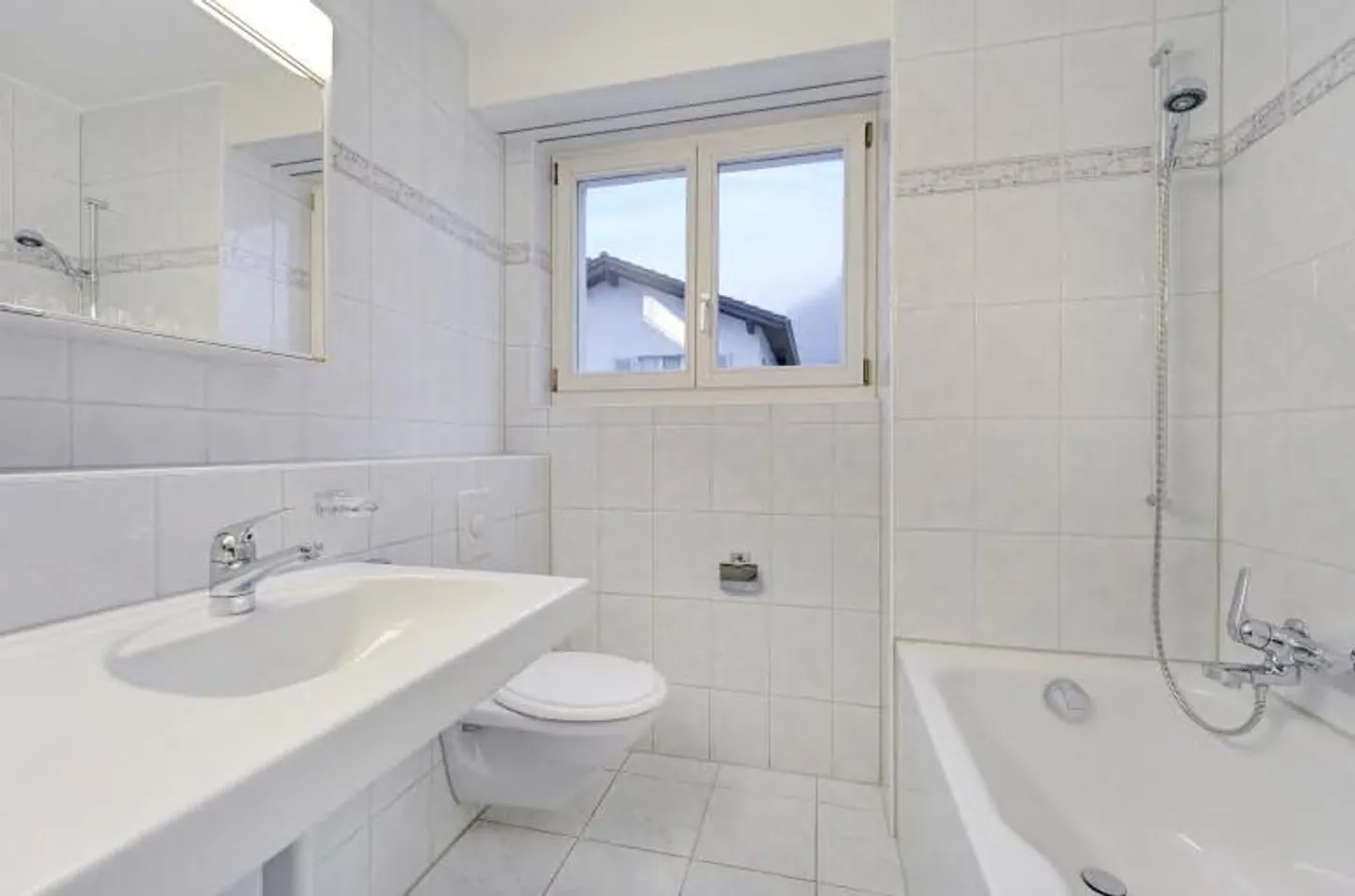 Posizione centrale e tranquilla con molto fascino! - Foto 5 di 9