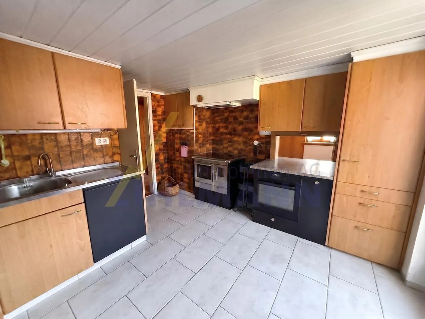 Sezione di casa di 4,5 stanze con spazi generosi - Foto 2 di 10